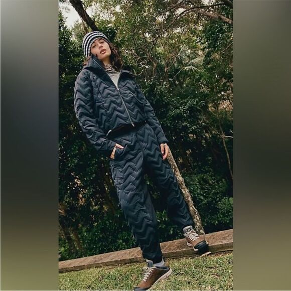 Free People Movement Gettin Lost Packable Pants Primaloft Puffer Black New NWT - Picture 2 of 10